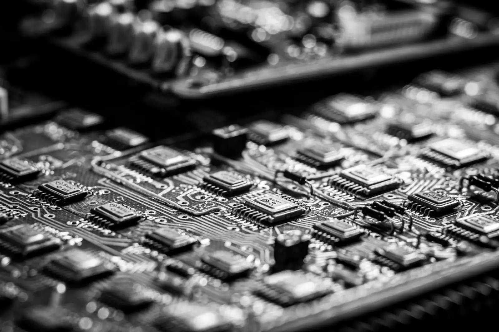 PCB设计与嵌入式开发协同优化的关键技术要点
