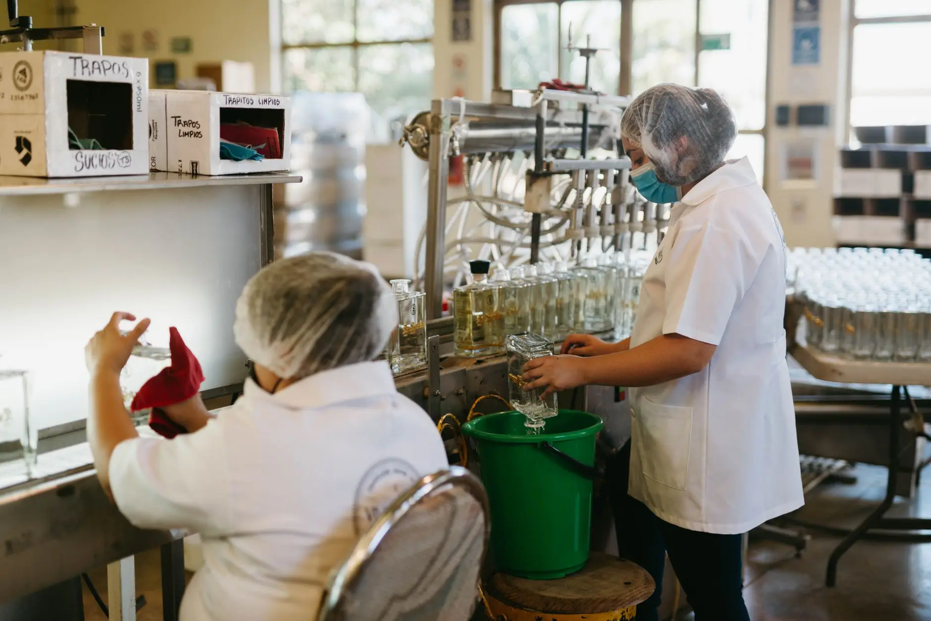 重庆乐融融电子方案设计：嵌入式开发在工业控制中的关键技术解析